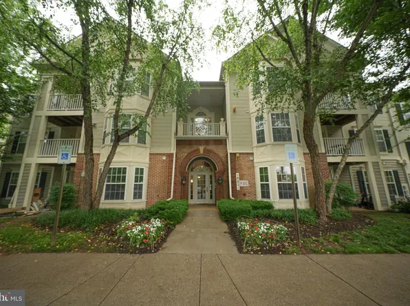 18821 Sparkling Water Dr APT T-2, Germantown, MD 20874