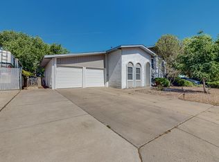 7713 Roberts St NE, Albuquerque, NM 87109