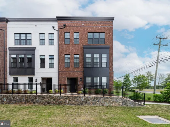 43927 Hurleys Hunt Ter, Ashburn, VA 20147