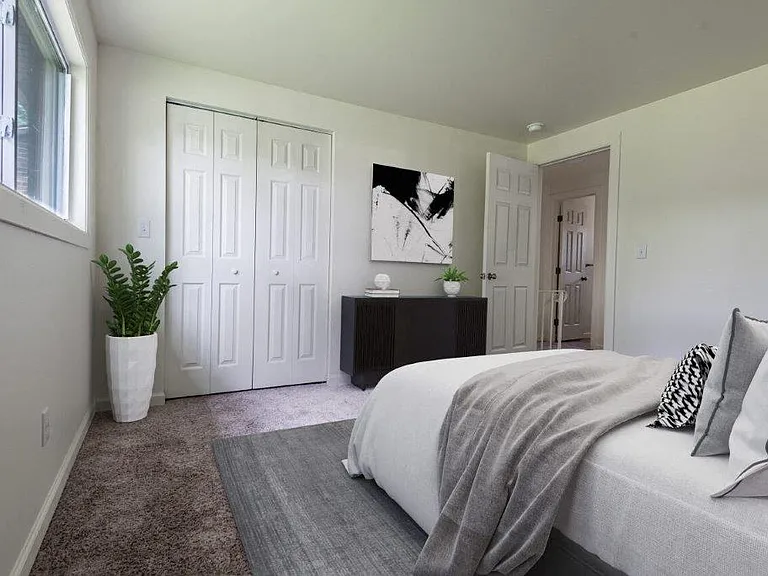 High Acres Apartments and Townhomes — Photo 14