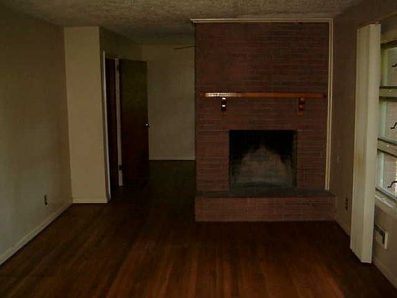 3rd image of 1190 Patch Dr