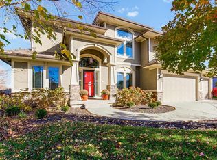 509 NE Woodpark Ln, Lees Summit, MO 64086