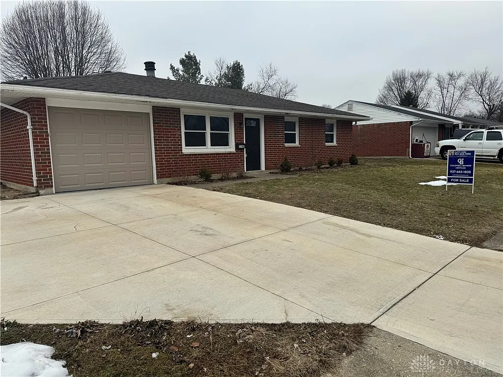 1142 Lee Rd photo 1