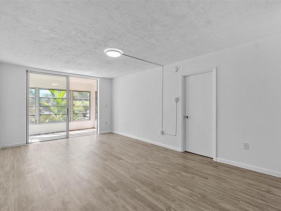 5th image of 7000 NW 17th Street #219
