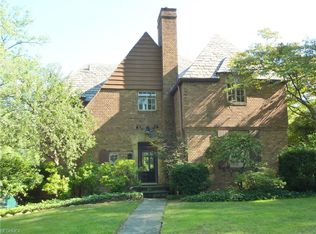 16293 Brewster Rd, Cleveland Heights, OH 44112