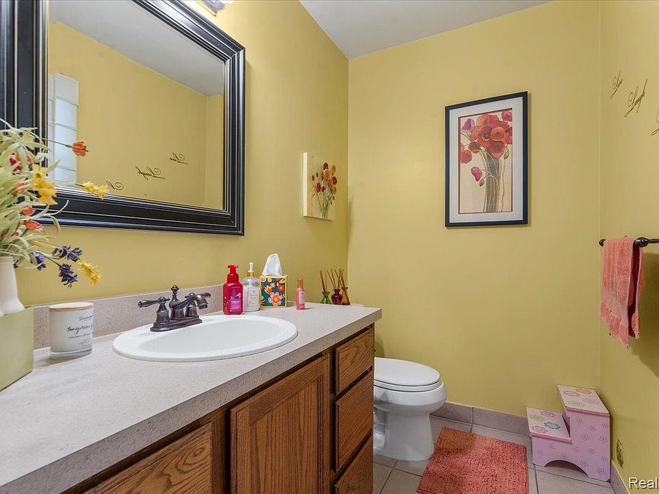 46371 Registry Dr, photo 14