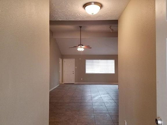5th image of 2703 Hazy Creek Dr
