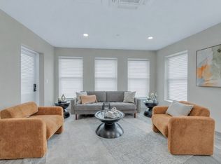 377 Cummins Hwy #202, Roslindale, MA 02131