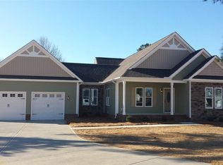 510 S Lincoln St, Benson, NC 27504