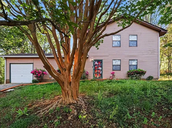 3808 Shane Ct, Ellenwood, GA 30294