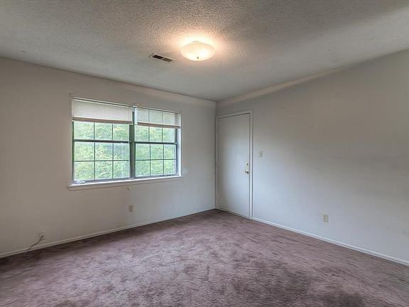 3rd image of 712 Cheyenne St APT A