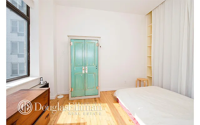 Rented by Douglas Elliman | media 15