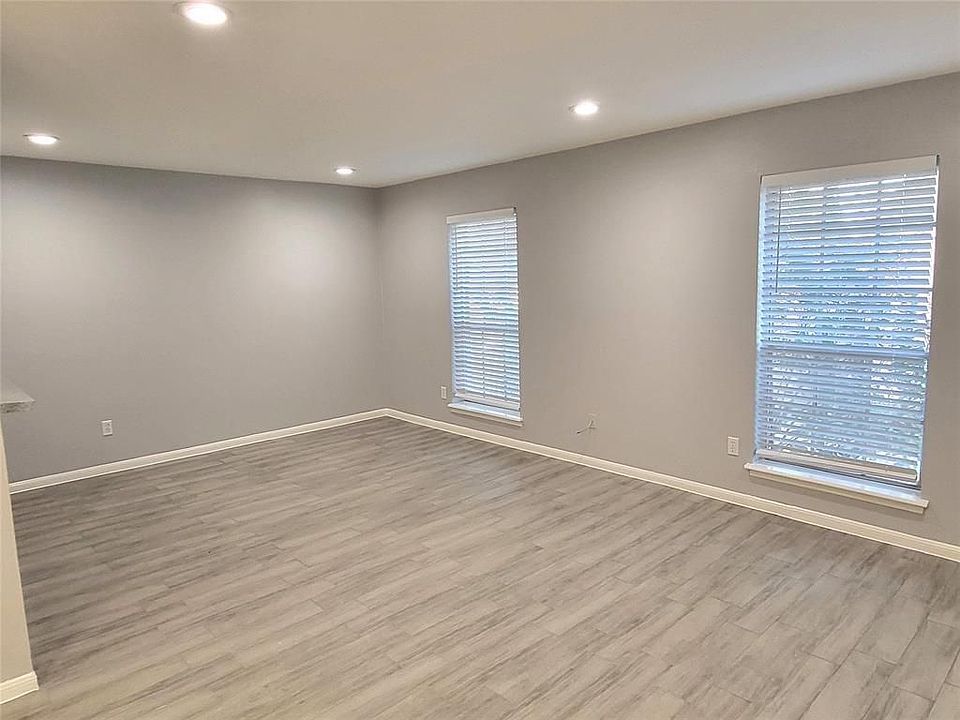 1st image of 14333 Memorial Dr APT 16