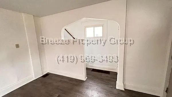 1912 Greenwood Ave — Photo 4