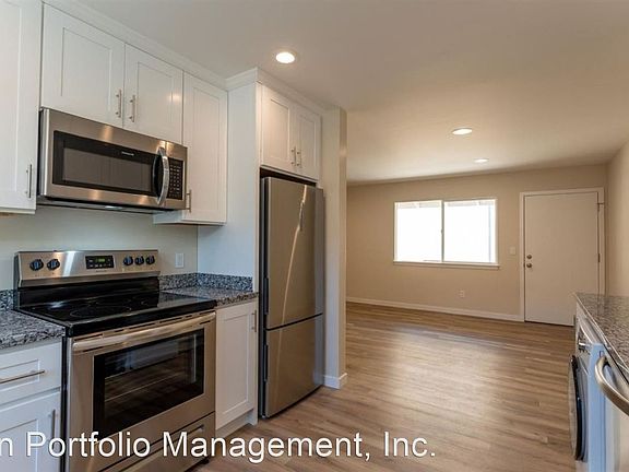 3rd image of 1828 Park Ave APT 1