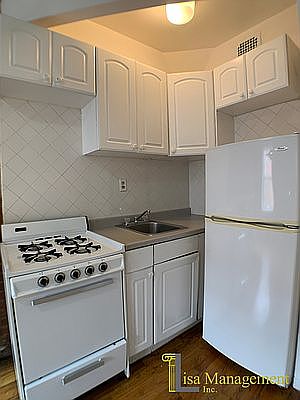 2nd image of 426 W 48th St #3FE