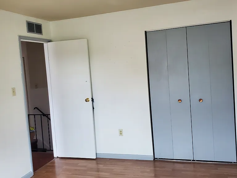 24 Cayuga Ct — Photo 11