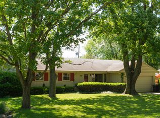 1910 McDonald Dr, Champaign, IL 61821