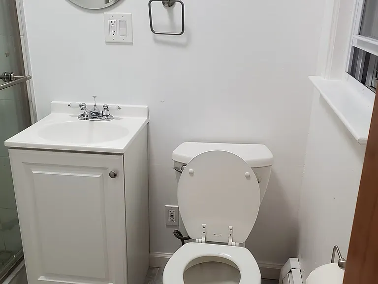 4225 Hill Ave #2 — Photo 9