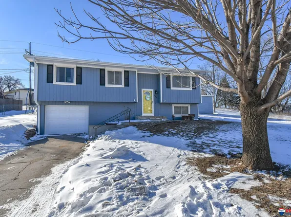 108 Laura Ln, Ceresco, NE 68017