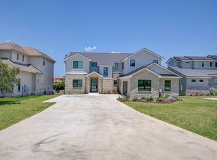 104 Blue Heron Dr, Kingsland, TX 78639