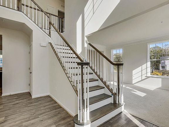 3rd image of 1802 Francis Ct