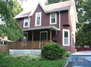 803 W White St, Champaign, IL 61820