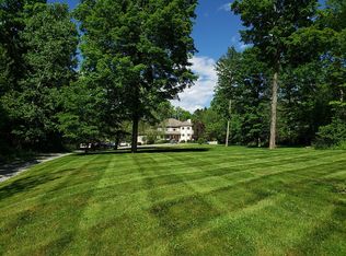 8 Russet Ct, Wallkill, NY 12589