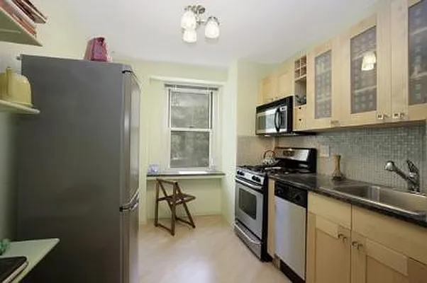 Sold by Corcoran | media 6