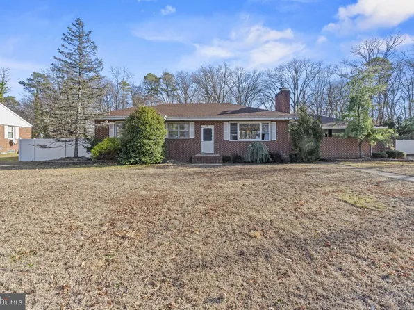 36 Pinehurst Dr, Atco, NJ 08004