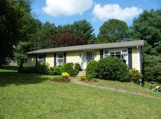 40 Castle View Dr, Chester, CT 06412