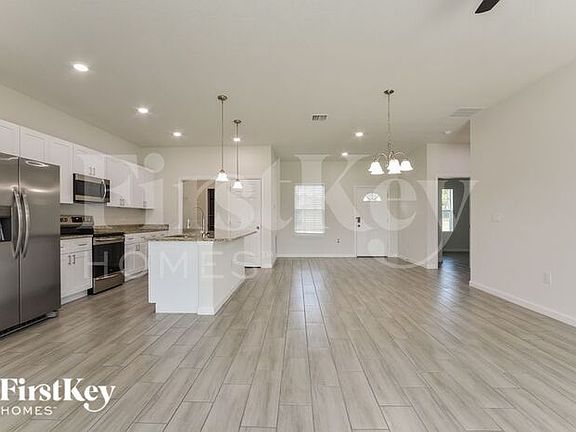 3rd image of 830 Gila Way