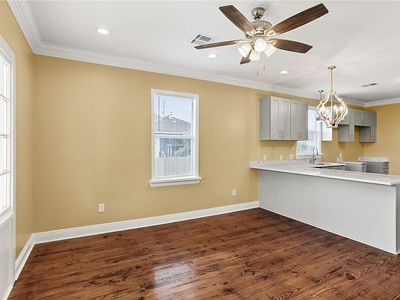 5th image of 2327 Music St