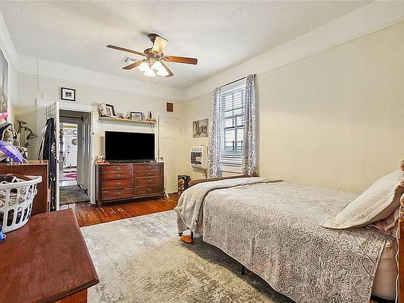 4th image of 1808-10 Jena St