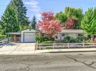 1102 SW Spruce St, Grants Pass, OR 97526