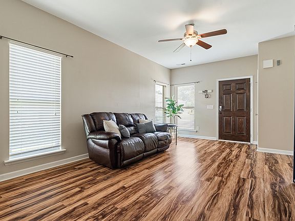 2nd image of 111 Highland View Dr