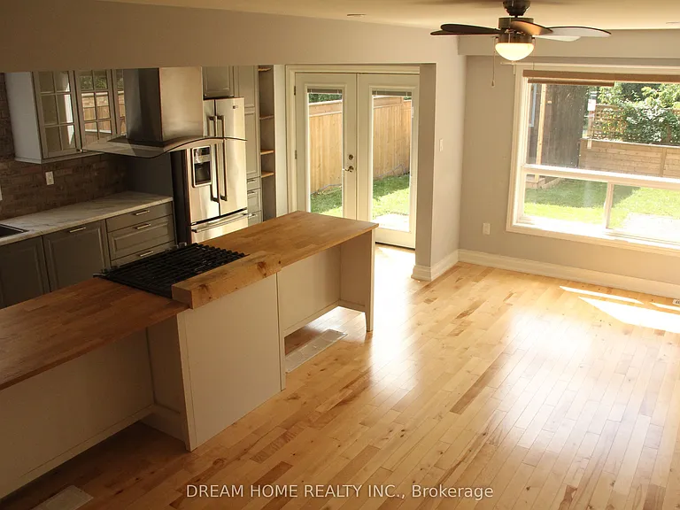 50 Pickett Cres — Photo 7
