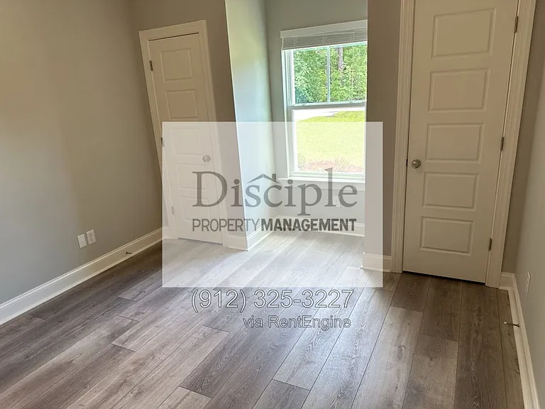 79 Ennis Rd — Photo 24