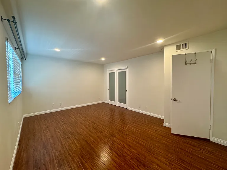 4325 W 182nd St #26 — Photo 14