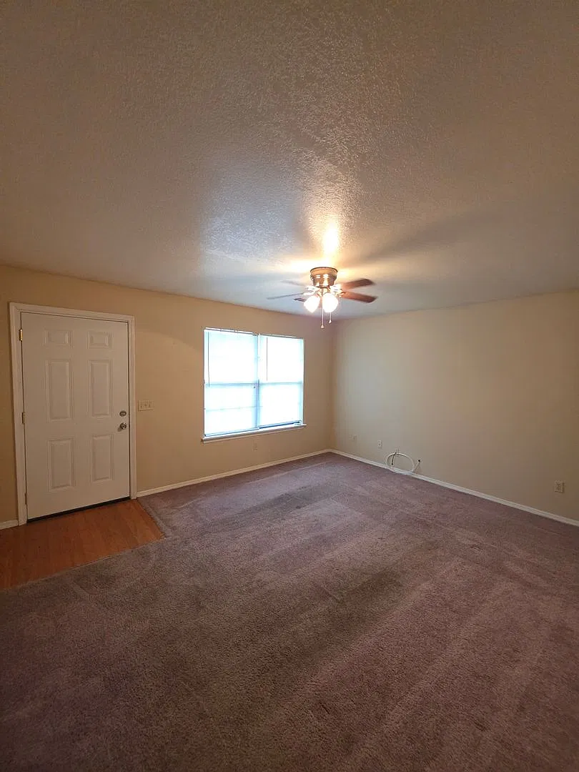 121 Sequoya Dr. A & B — Photo 4