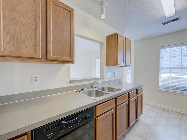 184 Ivy Square Dr — Photo 11