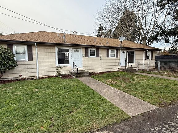 2nd image of 12105-12107 SE Market St #12107K42