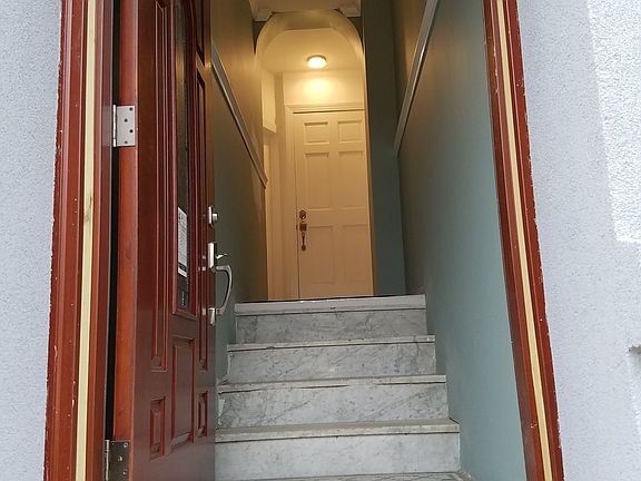 4th image of 13550 128th St