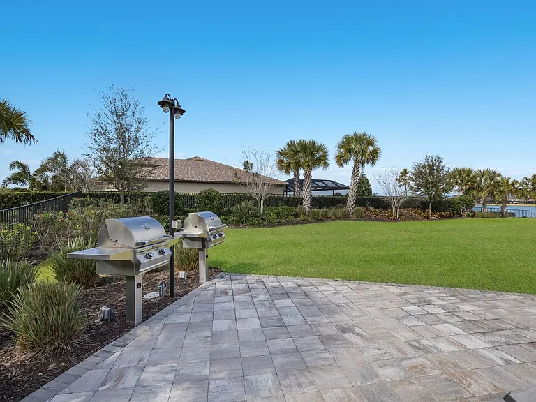 712 Sigsbee Loop — Photo 49