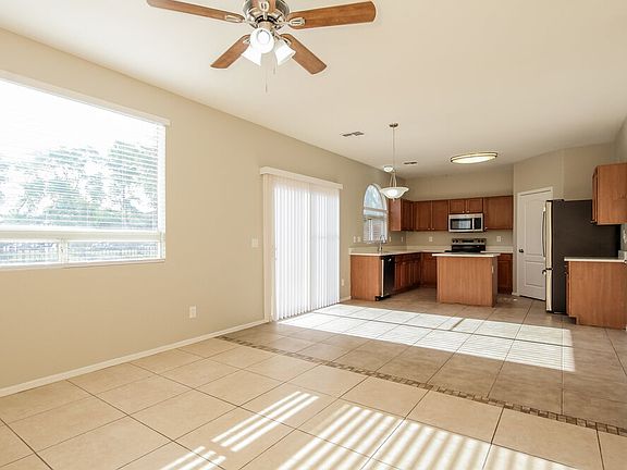 5th image of 2652 S 89th Dr