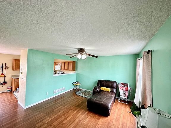 2nd image of 1904 Salter Pl