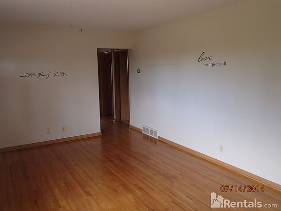 4th image of 2806 225th St W