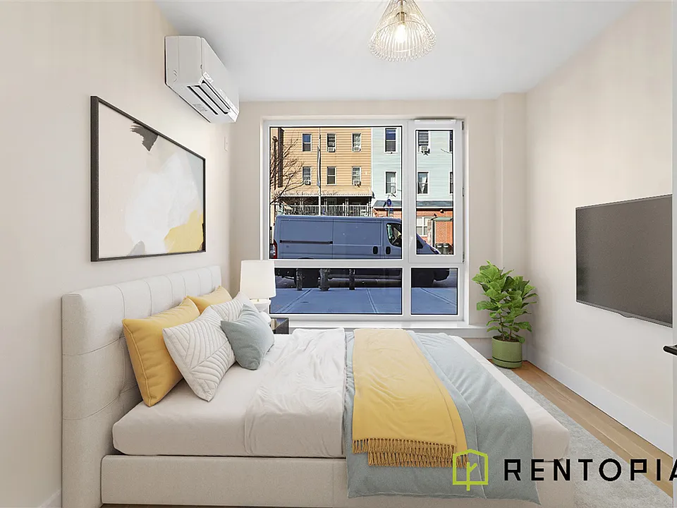 302 Graham Ave #1F