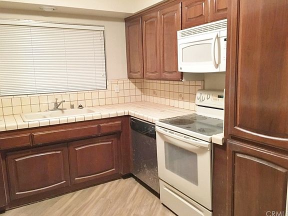 2nd image of 22926 Nadine Cir