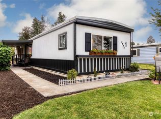 1424 SE Chickadee Ln, College Place, WA 99324